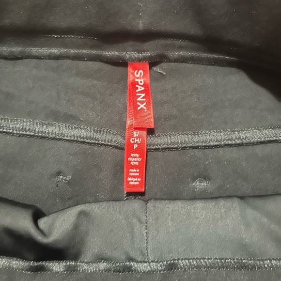 SPANX The Perfect Black NPant, Ankle 4-Pocket - Picture 2 of 4